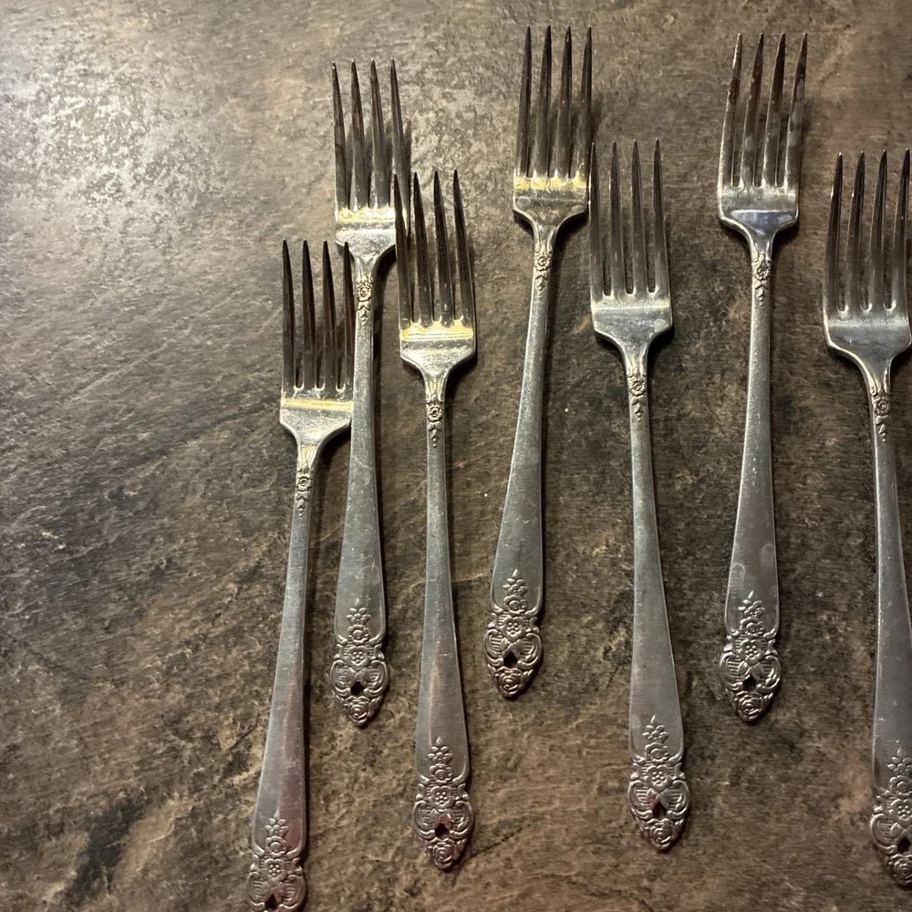 (10) Oneida Prestige Silverplate Dinner  Forks, 1951 Distinction
